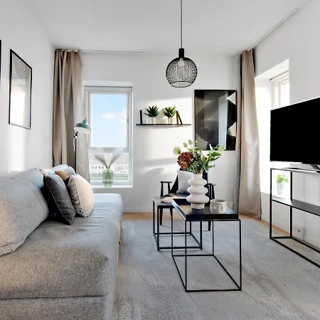 Sanders Arena - Dreamy One-bedroom Close To Metro Station Apartment *